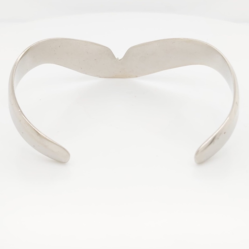 Sterling Silver Vintage V Shape Bangle Bracelet - Picture 2 of 8